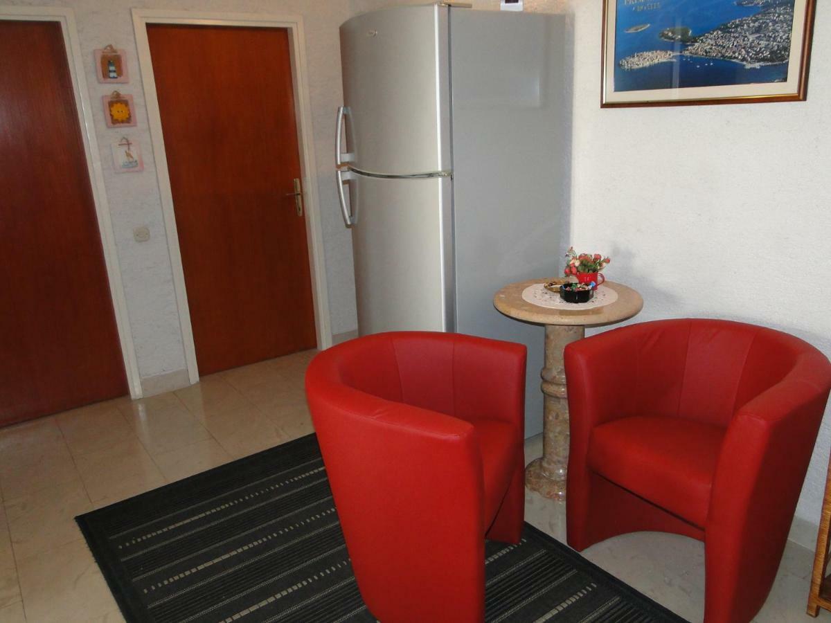 Radojka Hotell Primošten Exteriör bild